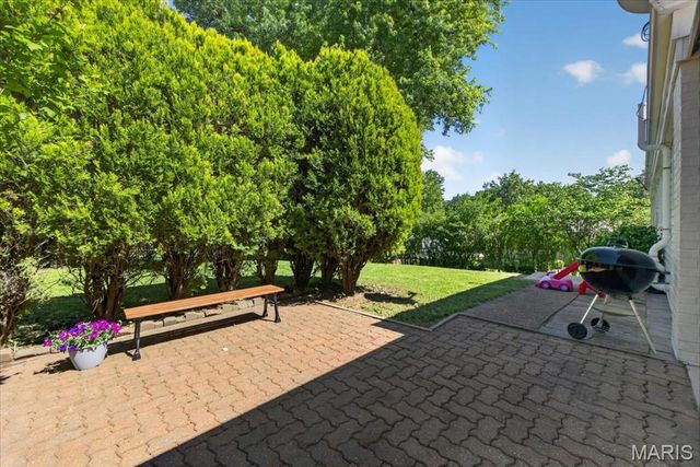 720 Fernview Drive, Creve Coeur, MO 63141