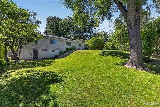 720 Fernview Drive, Creve Coeur, MO 63141