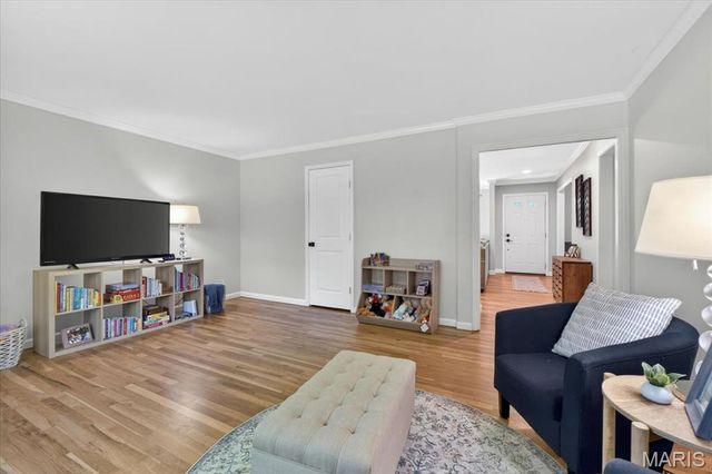 720 Fernview Drive, Creve Coeur, MO 63141