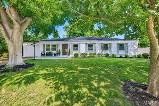 720 Fernview Drive, Creve Coeur, MO 63141