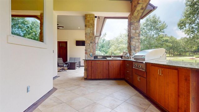 26166 Crown Ranch Blvd, Montgomery, TX 77316