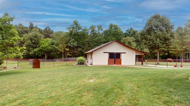 26166 Crown Ranch Blvd, Montgomery, TX 77316