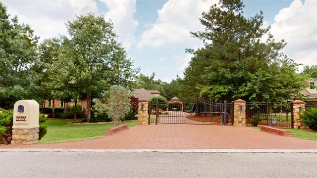 26166 Crown Ranch Blvd, Montgomery, TX 77316