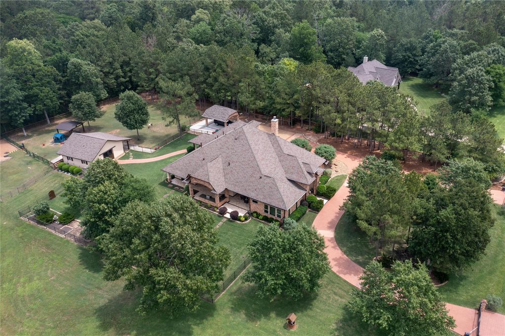26166 Crown Ranch Blvd, Montgomery, TX 77316