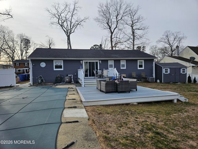 918 Raleigh Drive, Toms River, NJ 08753