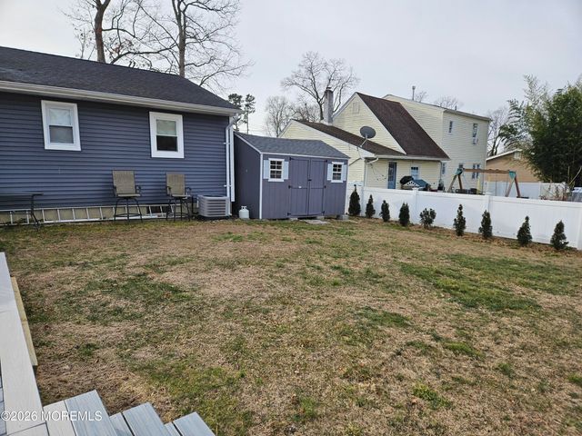 918 Raleigh Drive, Toms River, NJ 08753