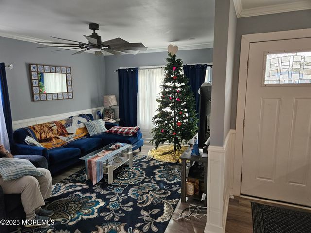 918 Raleigh Drive, Toms River, NJ 08753