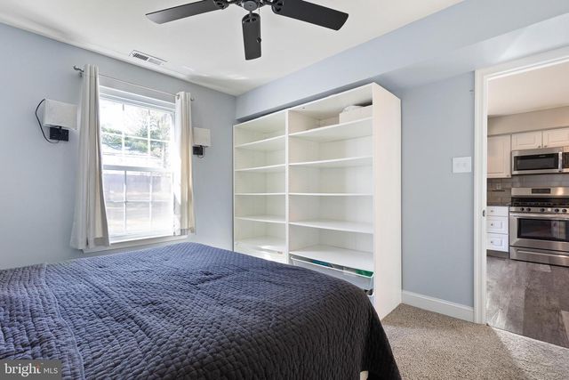 316 HUNTERS RD, Swedesboro, NJ 08085