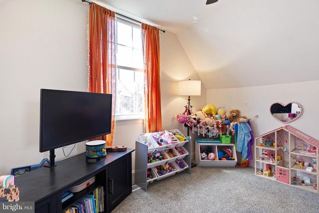 316 HUNTERS RD, Swedesboro, NJ 08085