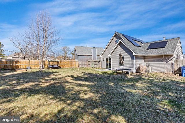 316 HUNTERS RD, Swedesboro, NJ 08085