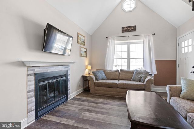 316 HUNTERS RD, Swedesboro, NJ 08085