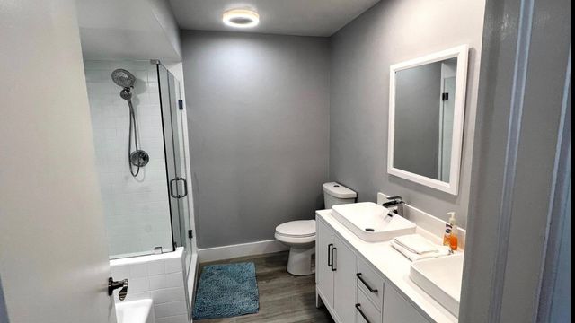 300 CROSSWINDS Drive B1, Greenacres, FL 33413
