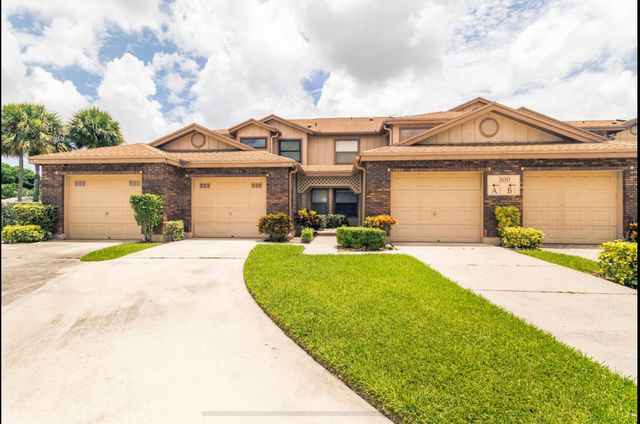 300 CROSSWINDS Drive B1, Greenacres, FL 33413