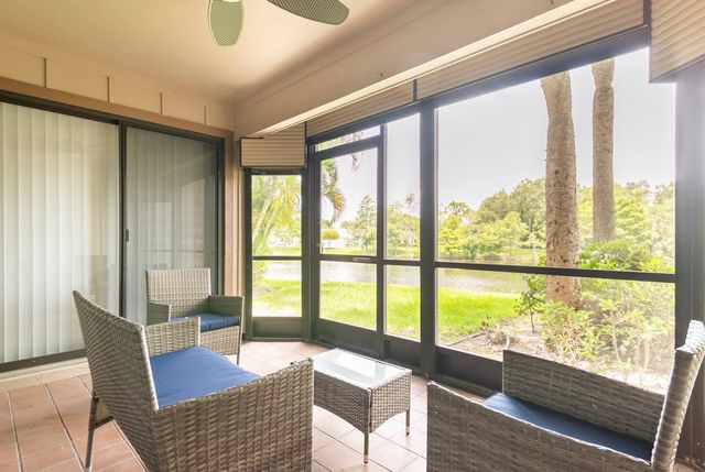 300 CROSSWINDS Drive B1, Greenacres, FL 33413