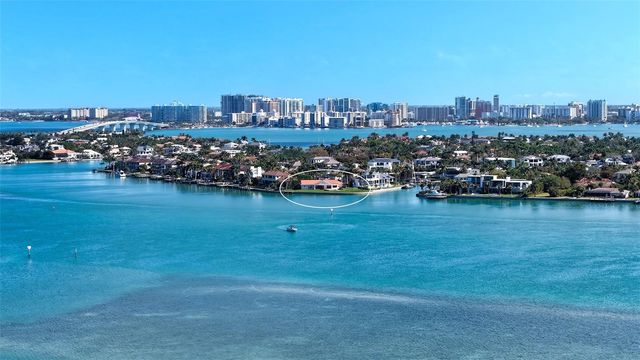 376 WEST ROYAL FLAMINGO DRIVE, Sarasota, FL 34236