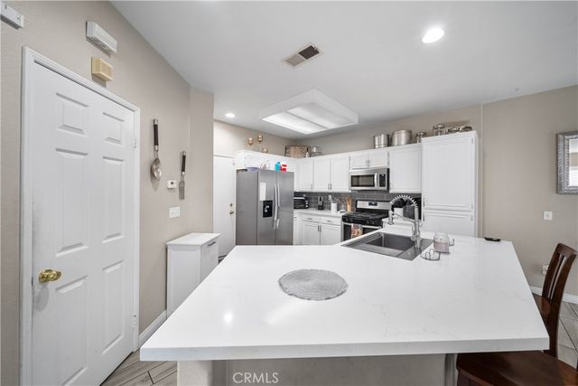 1506 Los Santos Court, Camarillo, CA 93010