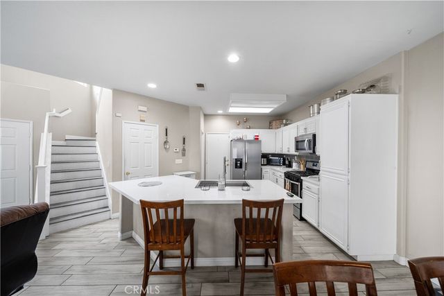 1506 Los Santos Court, Camarillo, CA 93010