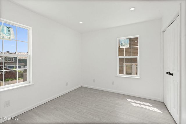 1321 3rd Avenue, Schenectady, NY 12303