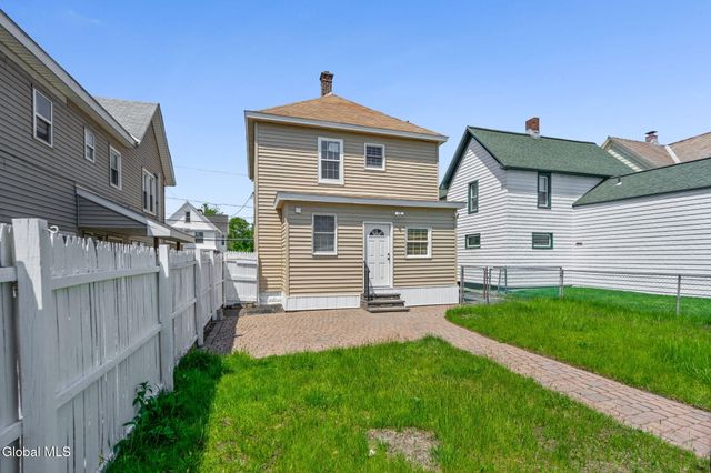 1321 3rd Avenue, Schenectady, NY 12303