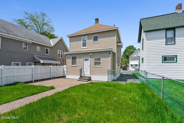 1321 3rd Avenue, Schenectady, NY 12303