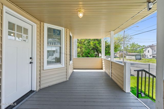 1321 3rd Avenue, Schenectady, NY 12303