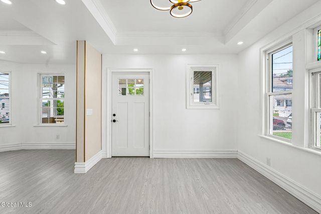 1321 3rd Avenue, Schenectady, NY 12303