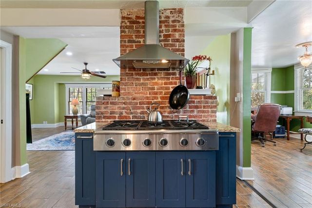 1525 Palm AVE, Fort Myers, FL 33916