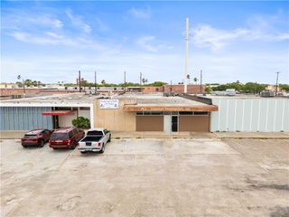 3236 Reid Dr, Corpus Christi, TX 78404