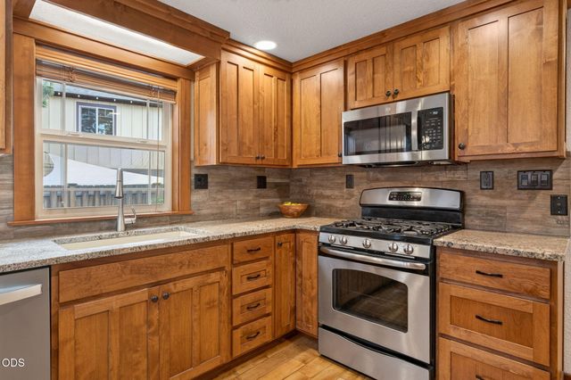 62968 Fresca Street, Bend, OR 97703