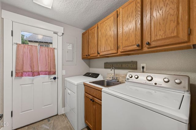 62968 Fresca Street, Bend, OR 97703