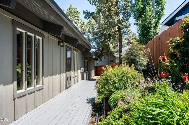 62968 Fresca Street, Bend, OR 97703