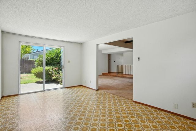 8501 Cliffwood Way, Sacramento, CA 95826