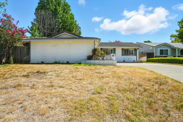 8501 Cliffwood Way, Sacramento, CA 95826