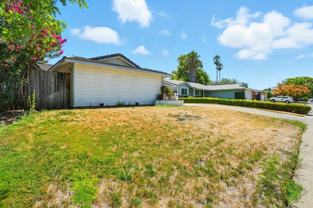 8501 Cliffwood Way, Sacramento, CA 95826