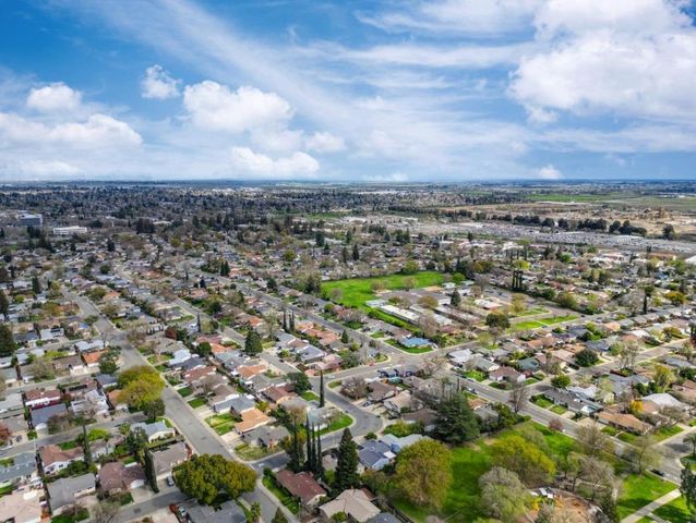 8501 Cliffwood Way, Sacramento, CA 95826