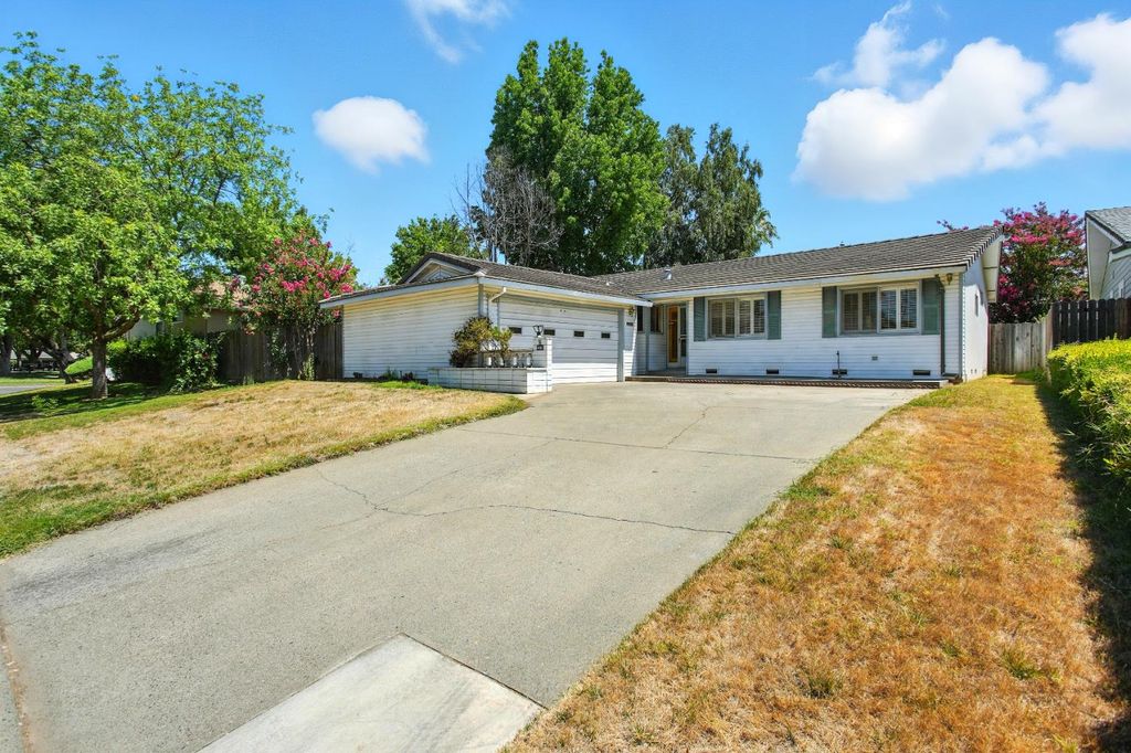8501 Cliffwood Way, Sacramento, CA 95826