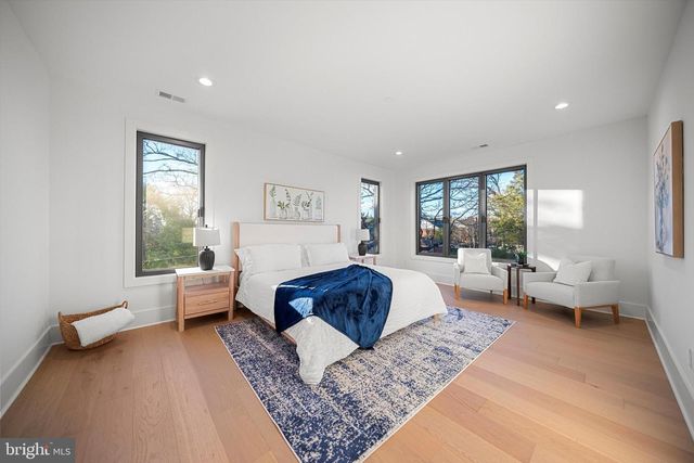 2100 S NELSON ST, Arlington, VA 22204