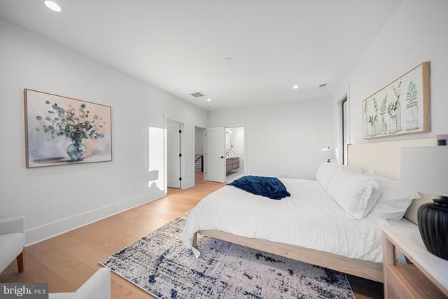 2100 S NELSON ST, Arlington, VA 22204