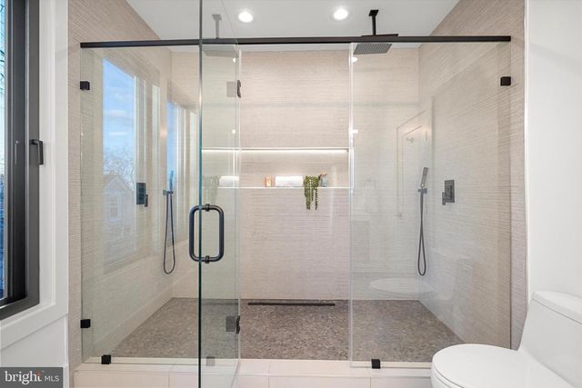 2100 S NELSON ST, Arlington, VA 22204