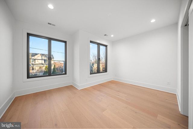 2100 S NELSON ST, Arlington, VA 22204