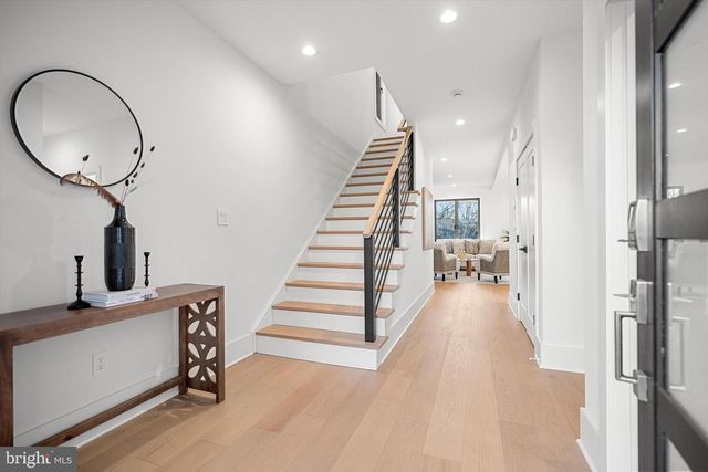 2100 S NELSON ST, Arlington, VA 22204