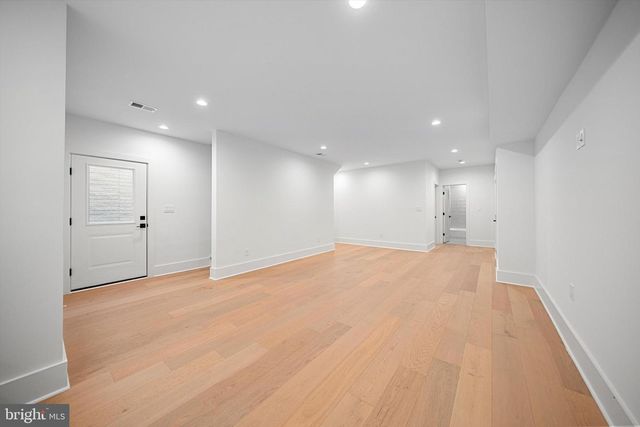 2100 S NELSON ST, Arlington, VA 22204