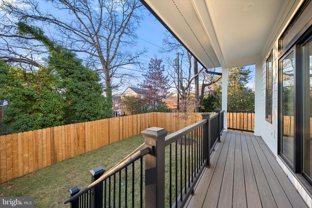 2100 S NELSON ST, Arlington, VA 22204