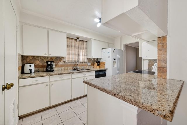 3834 Willow Springs Lane, Houston, TX 77080