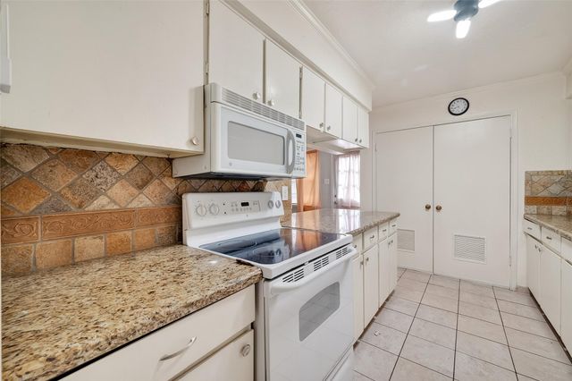 3834 Willow Springs Lane, Houston, TX 77080