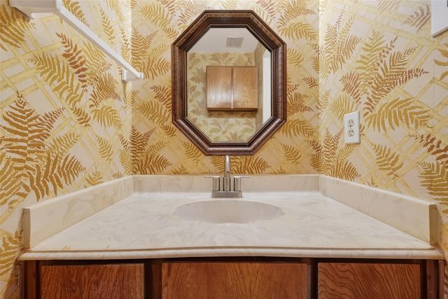 3834 Willow Springs Lane, Houston, TX 77080