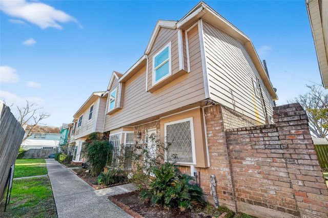 3834 Willow Springs Lane, Houston, TX 77080