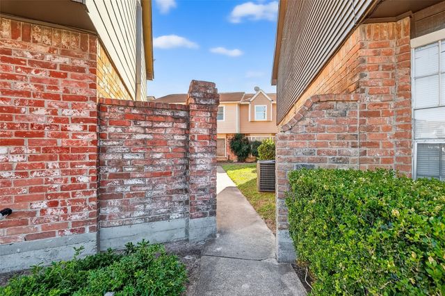 3834 Willow Springs Lane, Houston, TX 77080