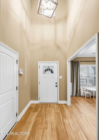 1230 Peake Lane, Knoxville, TN 37922