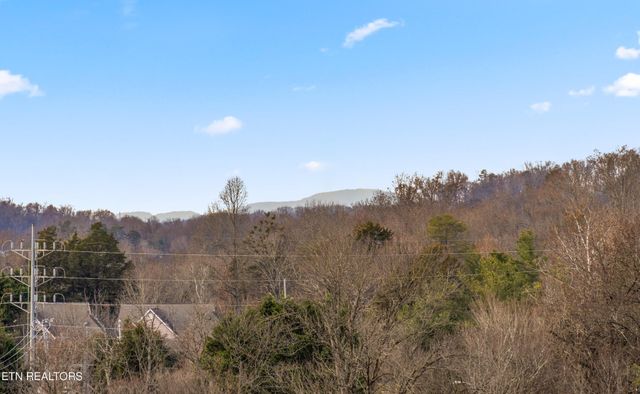 1230 Peake Lane, Knoxville, TN 37922